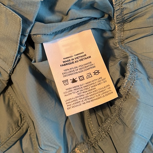 Nike Oversized Repel Packable Lightweight Running Jacket NWT Size Medium - Picture 9 of 9